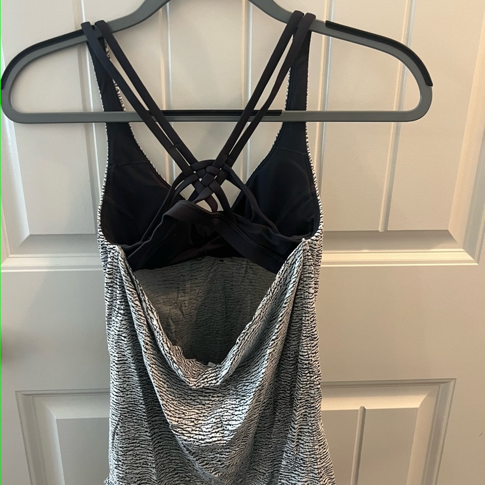 Lululemon top - Picture 5 of 5